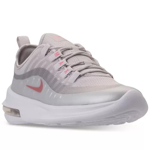 Women’s NIKE Air Max Axis Athletic sneakers- Size 8 - Picture 1 of 11